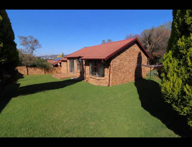2 BEDROOM PROPERTY TO RENT IN WILGEHEUWEL